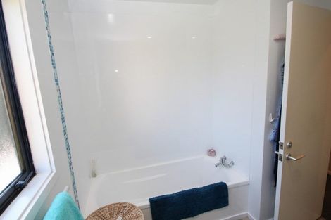 Photo of property in 32 Magdala Street, Kakanui, Oamaru, 9495