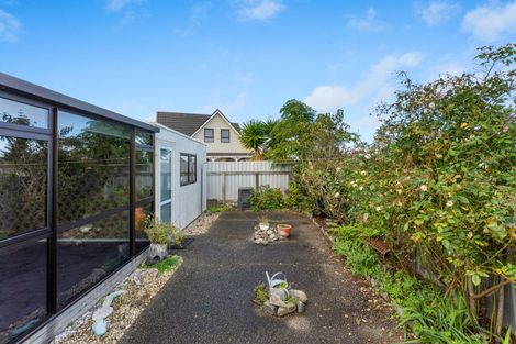 Photo of property in 16 Warwick Place, Springvale, Whanganui, 4501
