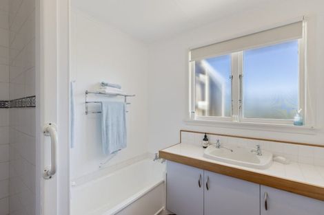 Photo of property in 206a Tukapa Street, Westown, New Plymouth, 4310