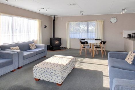 Photo of property in 16 Cousins Avenue East, Foxton Beach, Foxton, 4815