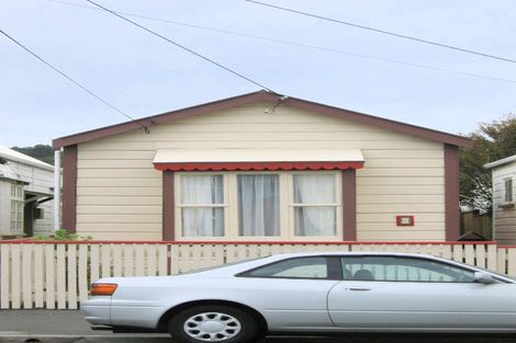Photo of property in 6 Rhodes Street, Newtown, Wellington, 6021