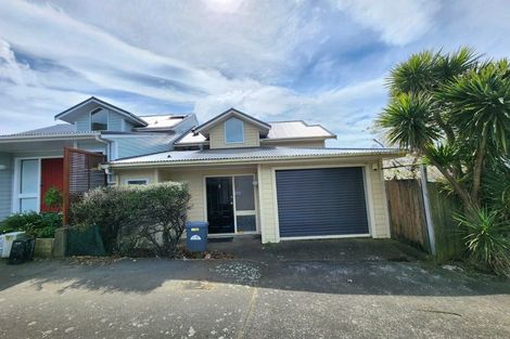 Photo of property in 2/110 Britomart Street, Berhampore, Wellington, 6023