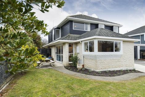 Photo of property in 23b Pahiatua Street, Hokowhitu, Palmerston North, 4410