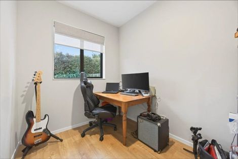 Photo of property in 3b Cardiff Road, Pakuranga, Auckland, 2010