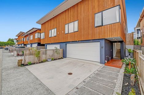 Photo of property in 10 Whao Lane, Silverdale, 0932