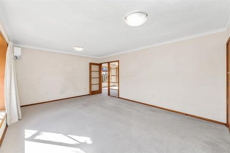 Photo of property in 27 Lochee Road, Upper Riccarton, Christchurch, 8041