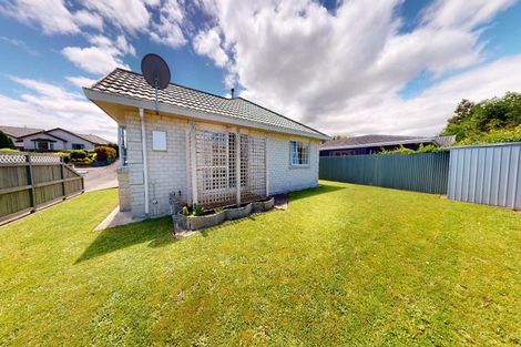 Photo of property in 8 Holly Court, Palmerston North, 4410