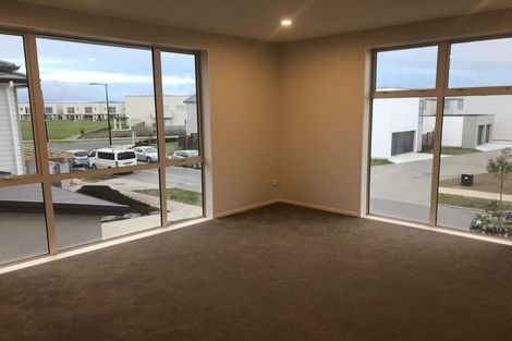 Photo of property in 25 Karokaro Road, Takanini, 2112