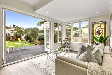 Photo of property in 42 Church Street, Onehunga, Auckland, 1061