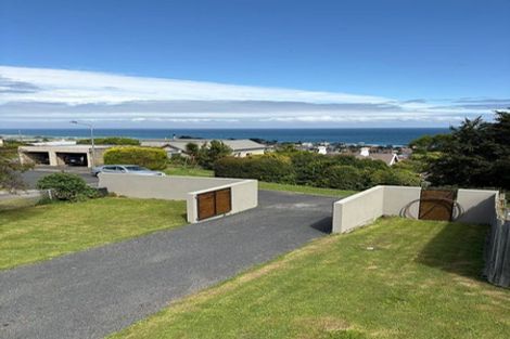 Photo of property in 15 Seaview Terrace, Kew, Dunedin, 9012