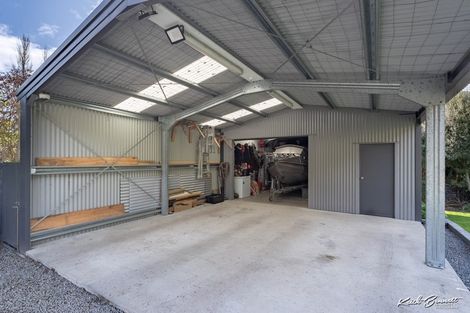 Photo of property in 29 Jocelyn Crescent, Pinehaven, Upper Hutt, 5019