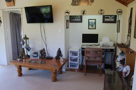 Photo of property in 94 Glengarry Road, Dannevirke, 4978