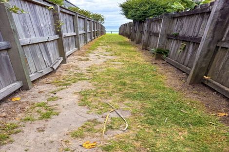 Photo of property in 33 Shearwater Street, One Tree Point, 0118