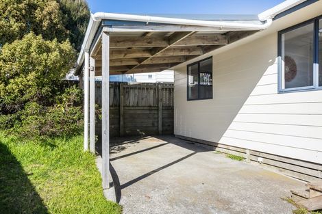 Photo of property in 17 Coventry Close, Ascot Park, Porirua, 5024