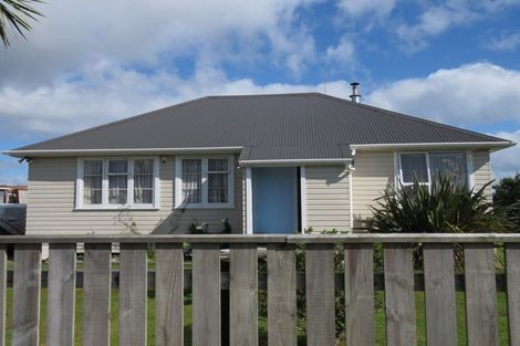 Photo of property in 2 Gothard Place, Westport, 7825