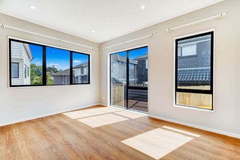 Photo of property in 25b Withers Road, Glen Eden, Auckland, 0602