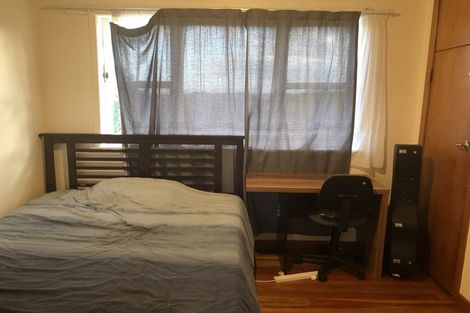 Photo of property in 964 East Coast Road, Northcross, Auckland, 0632