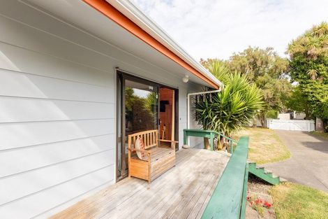 Photo of property in 2 Millvale Street, Waikanae, 5036