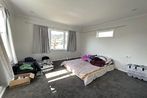 Photo of property in 19 Beauchamp Street, Tawa, Wellington, 5028