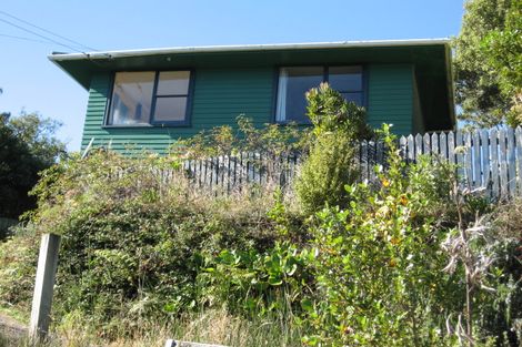 Photo of property in 9 Westleigh Way, Newlands, Wellington, 6037
