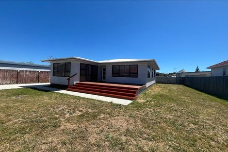 Photo of property in 15a Queenwood Road, Levin, 5510