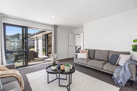 Photo of property in 118 Whakaturou Crescent, Pyes Pa, Tauranga, 3112