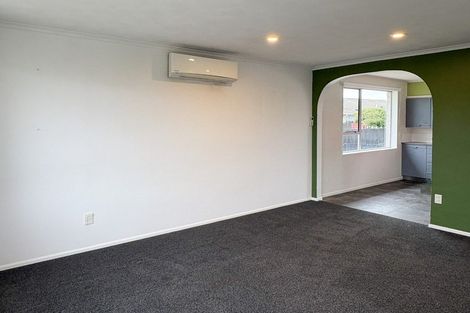 Photo of property in 14 Carteret Place, Aranui, Christchurch, 8061