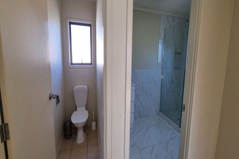 Photo of property in 47 Tiri Tiri Road, Birkdale, Auckland, 0626
