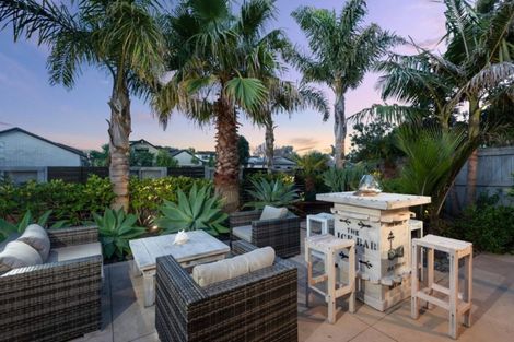 Photo of property in 128 Dickson Road, Papamoa Beach, Papamoa, 3118