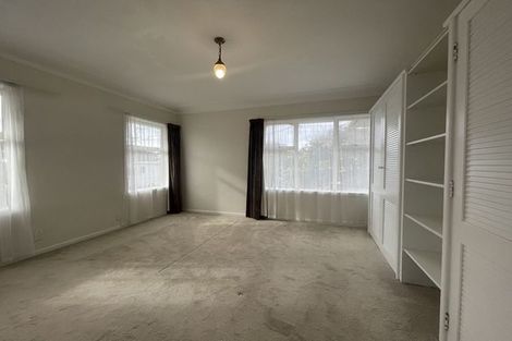 Photo of property in 1/143 Shakespeare Road, Milford, Auckland, 0620