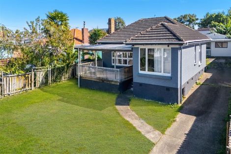 Photo of property in 6 Ballance Avenue, Papatoetoe, Auckland, 2104