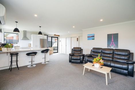 Photo of property in 90 Mavora Crescent, Heidelberg, Invercargill, 9812