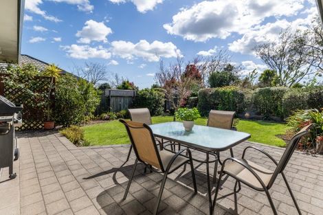 Photo of property in 12 Kingsgate Row, Havelock North, 4130