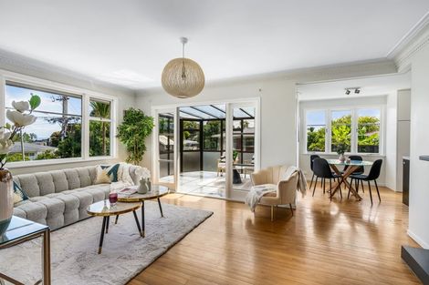 Photo of property in 35 Tampin Road, Hillpark, Auckland, 2102