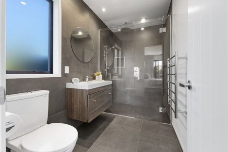 Photo of property in 5 Augusta Grove, Waiwhakaiho, New Plymouth, 4312