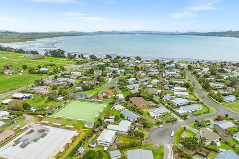 Photo of property in 12 Curlew Place, One Tree Point, 0118