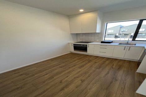 Photo of property in 10/28 Westgate Drive, Westgate, Auckland, 0614