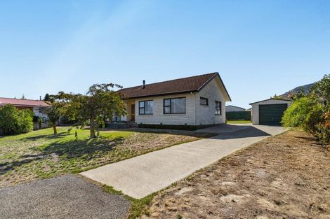 Photo of property in 18 Benmore Place, Omarama, 9412