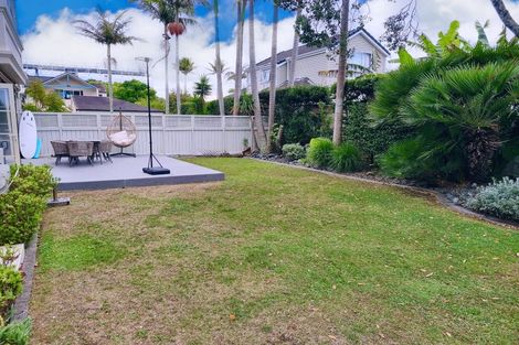 Photo of property in The Georgian, 2/8 Sidmouth Street, Mairangi Bay, Auckland, 0630