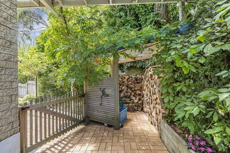 Photo of property in 5 Kellsmere Crescent, Island Bay, Wellington, 6023