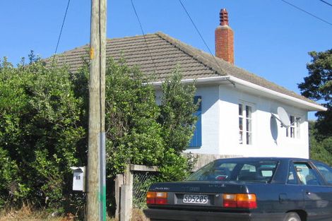 Photo of property in 19 Leveson Street, Strathmore Park, Wellington, 6022