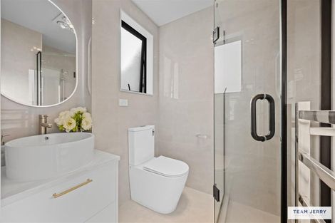 Photo of property in 63 Whare Kauri Road, Papakura, 2110