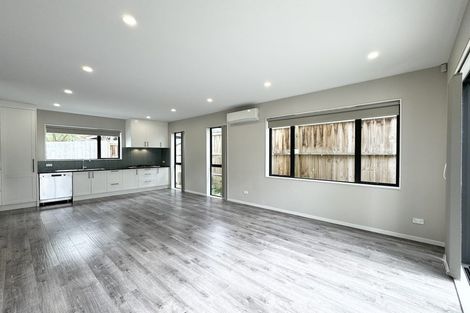 Photo of property in 6b St Catherine Crescent, West Harbour, Auckland, 0618