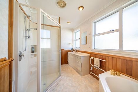 Photo of property in 10 Robertson Street, Elderslea, Upper Hutt, 5018