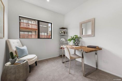 Photo of property in 10 Celestial Crescent, Orewa, 0931