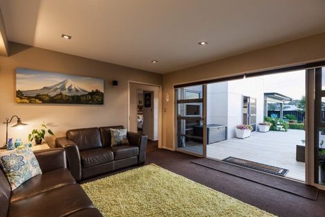Photo of property in 28 Ainslee Street, Highlands Park, New Plymouth, 4312