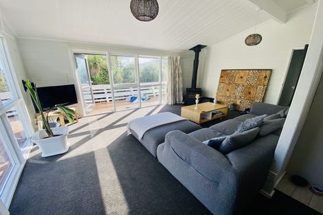 Photo of property in 32 Evans Pass Road, Sumner, Christchurch, 8081