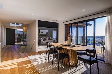 Photo of property in 37 Ruapehu Street, Paraparaumu, 5032