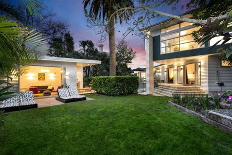 Photo of property in 107 Hinemoa Street, Birkenhead, Auckland, 0626