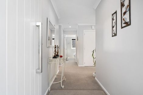 Photo of property in 16 Benmore Crescent, Pyes Pa, Tauranga, 3112